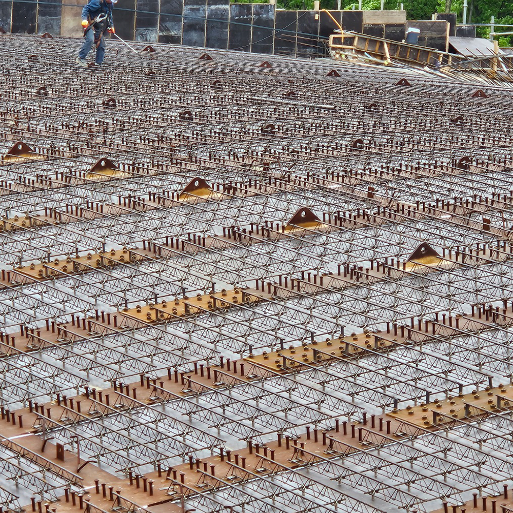 Plywood formwork for bridges